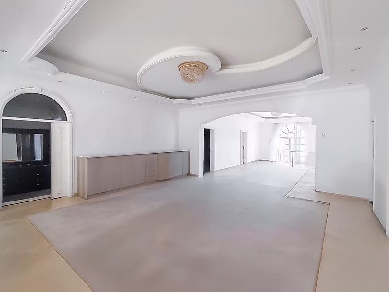 Villa for Sale | Prime Location – Matar Qadeem - Photo 3