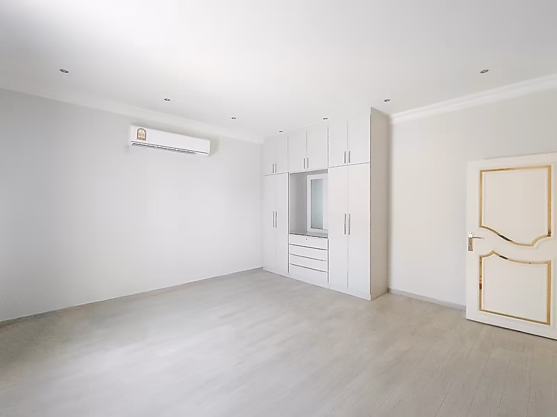 Villa for Sale | Prime Location – Matar Qadeem - Photo 5
