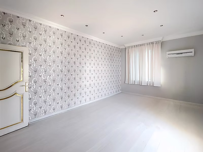 Villa for Sale | Prime Location – Matar Qadeem - Photo 8