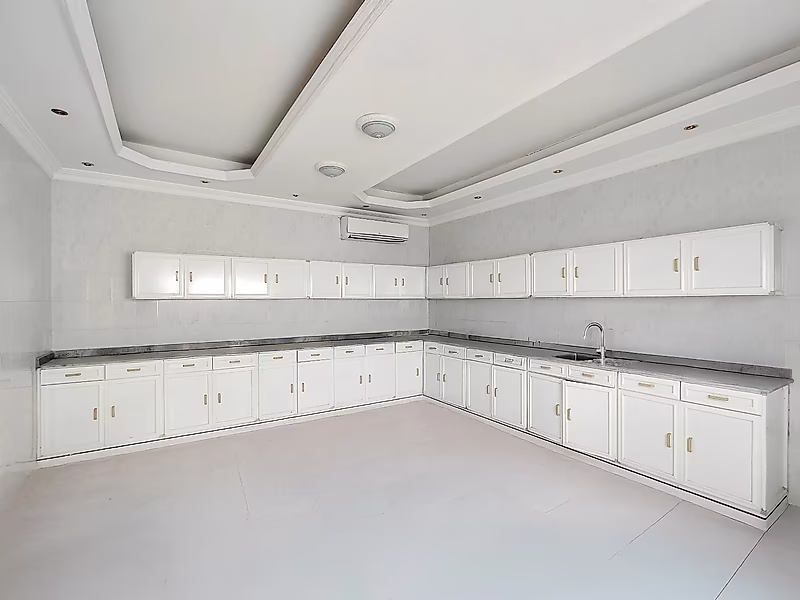 Villa for Sale | Prime Location – Matar Qadeem - Photo 10