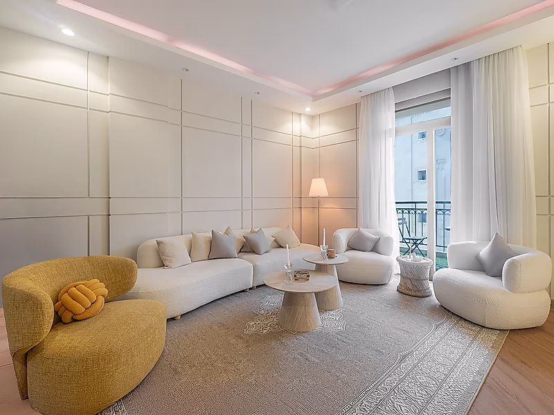 Unique 1-Bedroom Apartment with 2 Balconies | Fully Furnished & Renovated - Photo 9