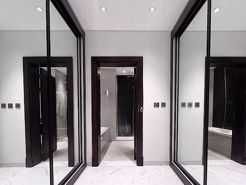 LUXURY 5BR PLUS MAID VILLA IN THE PEARL - Photo 8