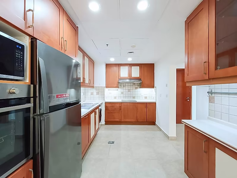 HOT Deal! Full Marina View 2BR in Porto Arabia – Priced to Sell Now - Photo 5