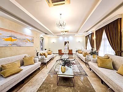 RARE 10BR PLUS MAID PALACE NEAR THE BEACH