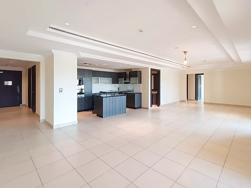 FULL SEA VIEW | 2 +MAID BEDROOM WITH SPACIOUS AND UNIQUE LAYOUT | PORTO ARABIA - Photo 1