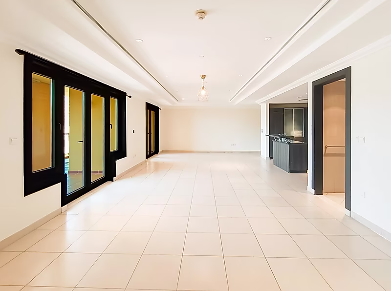 FULL SEA VIEW | 2 +MAID BEDROOM WITH SPACIOUS AND UNIQUE LAYOUT | PORTO ARABIA - Photo 5