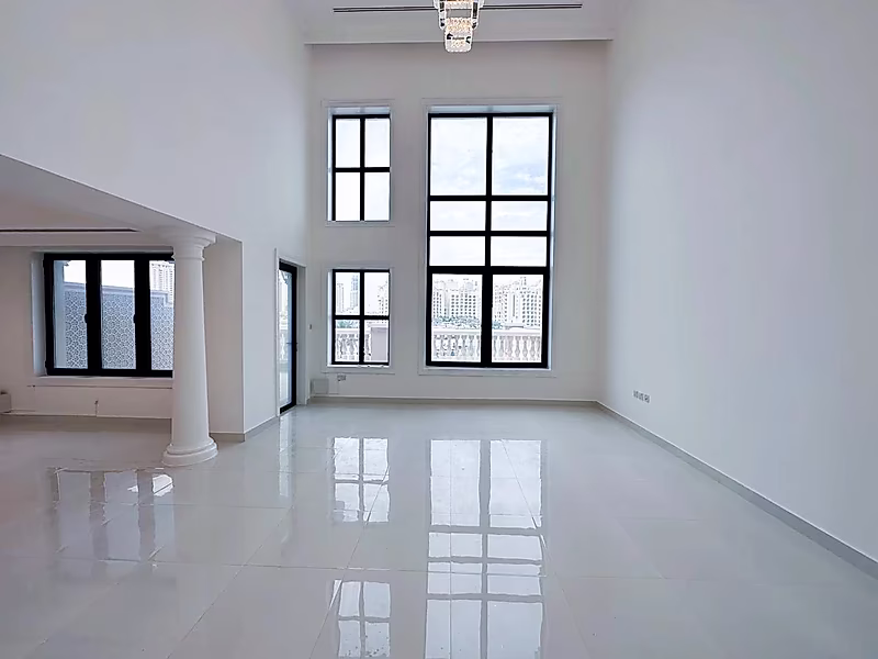 FULLY RENOVATED 4 BEDROOMS TOWNHOUSE | PORTO - Photo 1