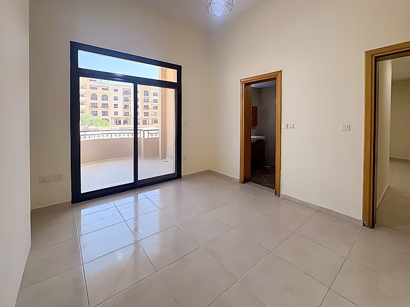 2-Bedroom Apartment for Sale – Damac Piazza, Fox Hills, Lusail - Photo 3