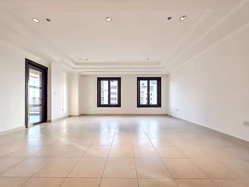 STUNNING 3BR+MAID MARINA VIEW FOR SALE - Photo 3