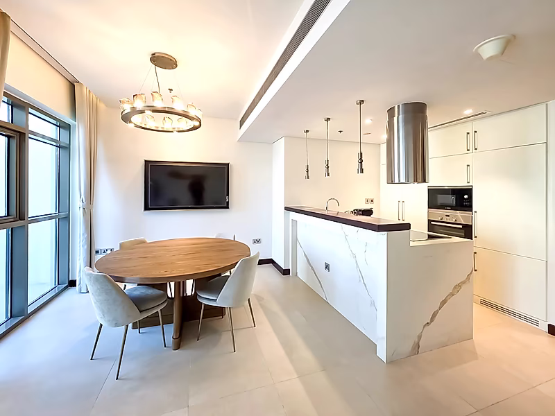 Elegant 2BR Duplex in The Pearl | Luxury Furnished | Beach Access - Photo 12