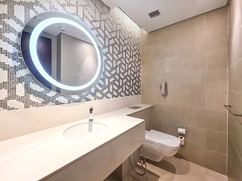 Elegant 2BR Duplex in The Pearl | Luxury Furnished | Beach Access - Photo 17