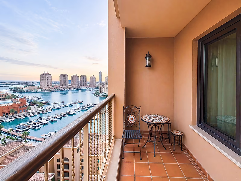 UNIQUE AND FULLY RENOVATED 1 + OFFICE | WITH MARINA VIEW - Photo 10