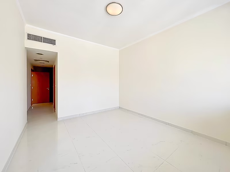ELEVATED LIFESTYLE WITH 3 BEDROOM APARTMENT | THE PEARL - Photo 6