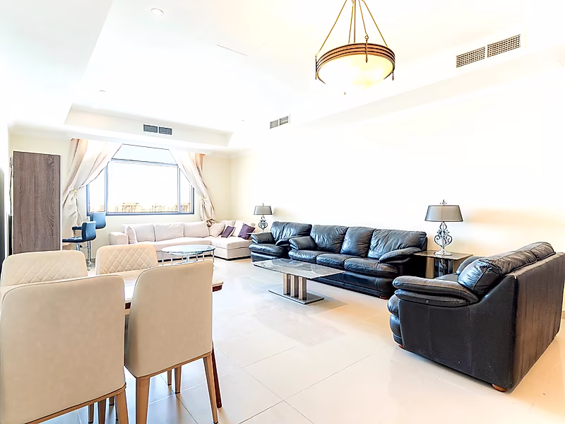 ELEGANTLY STYLED 2-BR APARTMENT | MARINA VIEW | PORTO - Photo 2