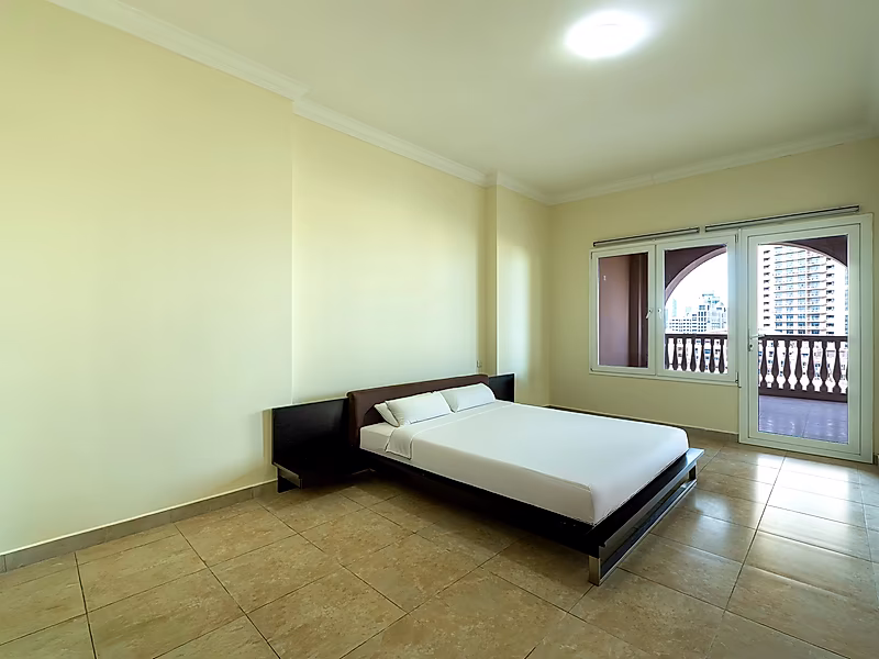 LUXURY & SPACIOUS 1-BEDROOM APARTMENT WITH BALCONY | PORTO - Photo 3