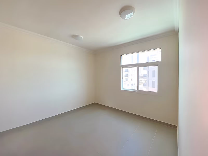 Huge 2-Bedroom Apartment | Tenanted with High ROI | Title Deed - Photo 6