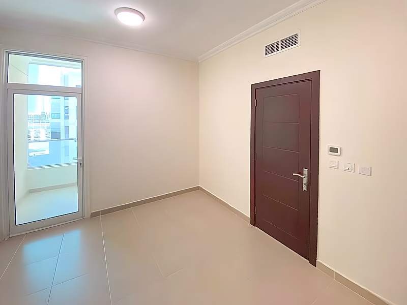 Huge 2-Bedroom Apartment | Tenanted with High ROI | Title Deed - Photo 7