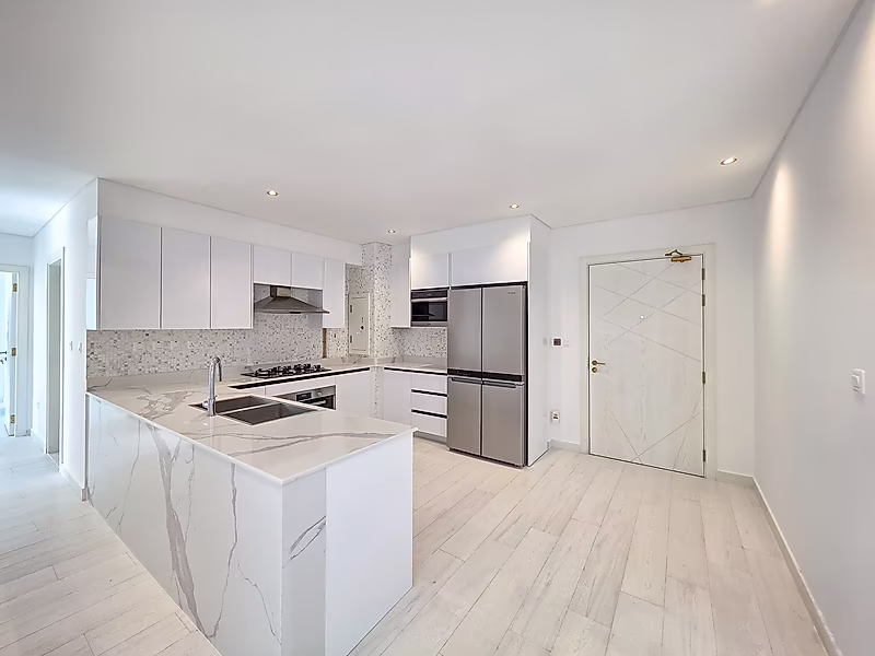 UNIQUE OPPORTUNITY! 2 UNITS MERGED | 4BR AND SPACIOUS LIVING AREA | LUSAIL - Photo 7