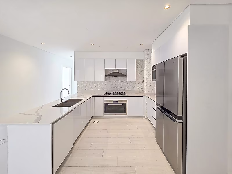 UNIQUE OPPORTUNITY! 2 UNITS MERGED | 4BR AND SPACIOUS LIVING AREA | LUSAIL - Photo 9