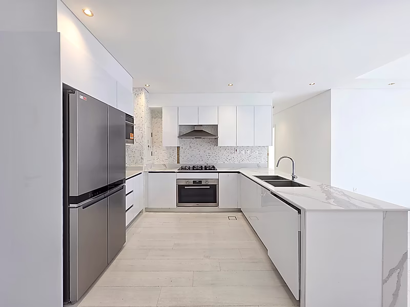 UNIQUE OPPORTUNITY! 2 UNITS MERGED | 4BR AND SPACIOUS LIVING AREA | LUSAIL - Photo 12