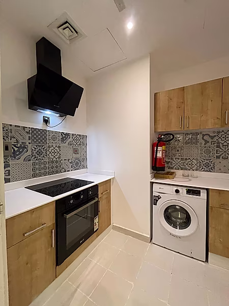 High-Return Asset | 1-Bedroom Hotel Apartment for Sale in Al Sadd - Photo 5