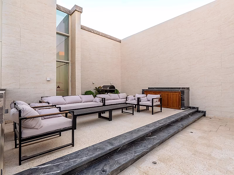 Ultra-Luxury Penthouse | 4BR+M | Title Deed | Lusail - Photo 16