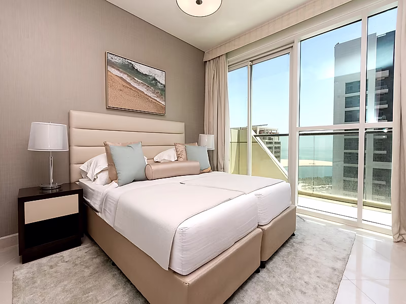 Luxury 3 Bedroom Fully Furnished Apartment | Prime Location in Lusail Marina - Photo 1