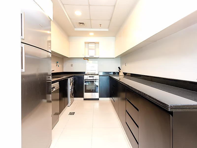 Luxury 3 Bedroom Fully Furnished Apartment | Prime Location in Lusail Marina - Photo 11