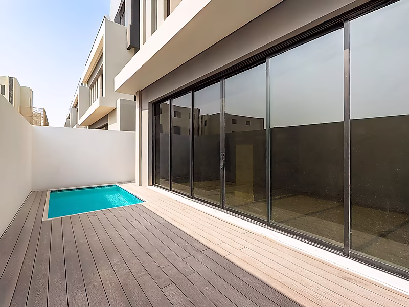Resale : Handover Soon | Pay 60% upfront & Remaining Flexible Installments - Photo 3