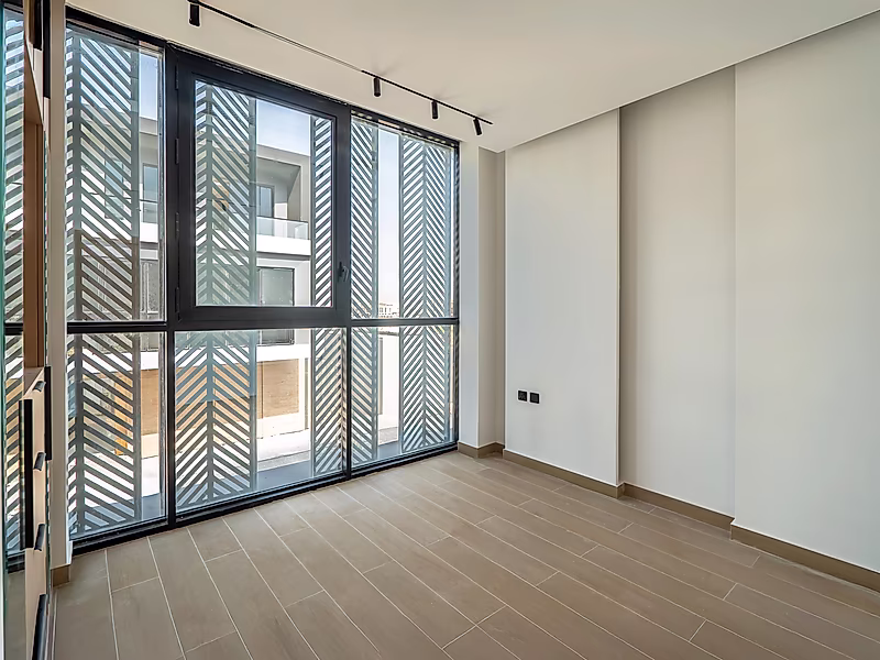 Resale : Handover Soon | Pay 60% upfront & Remaining Flexible Installments - Photo 11