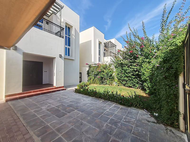 SPACIOUS 3BR + MAID VILLA WITH GREAT FACILITIES | AIN KHALED - Photo 7