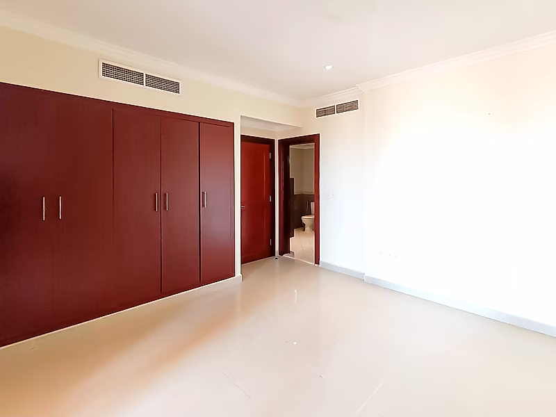 ELEGANT 2BR SEA VIEW HOME IN PORTO ARABIA - Photo 13