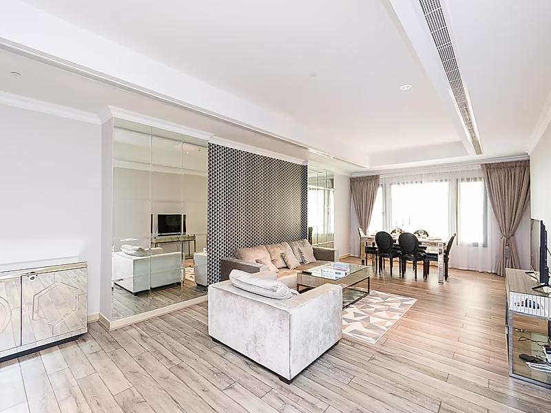 PREMIUM 1 BEDROOM + OFFICE | COZY AND REFINED | PORTO - Photo 1