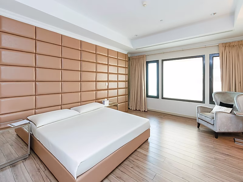 PREMIUM 1 BEDROOM + OFFICE | COZY AND REFINED | PORTO - Photo 2