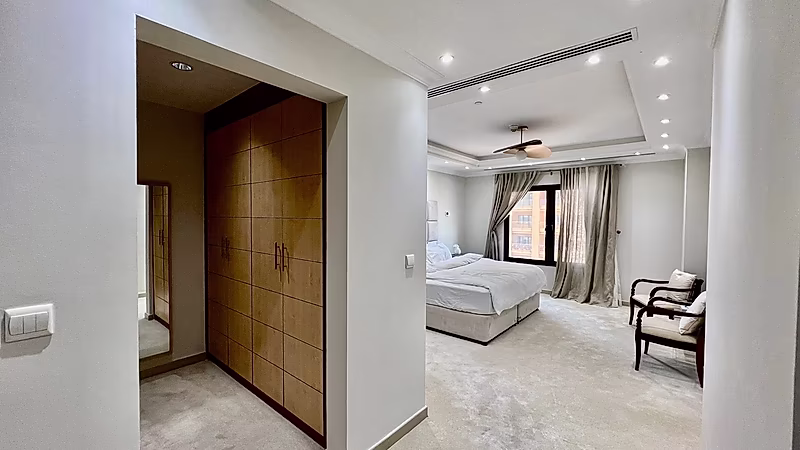 LUXURY 3BR+MAID | HUGE BALCONY | MARINA VIEW - Photo 11