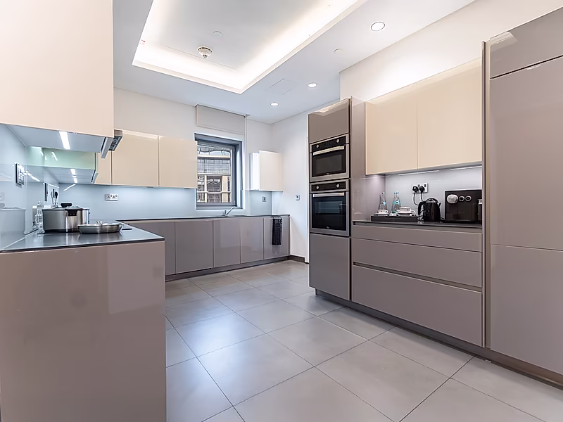 STYLISH 3BR+MAID PENTHOUSE | LUXURY LIVING WITH ALL BILLS COVERED - Photo 3