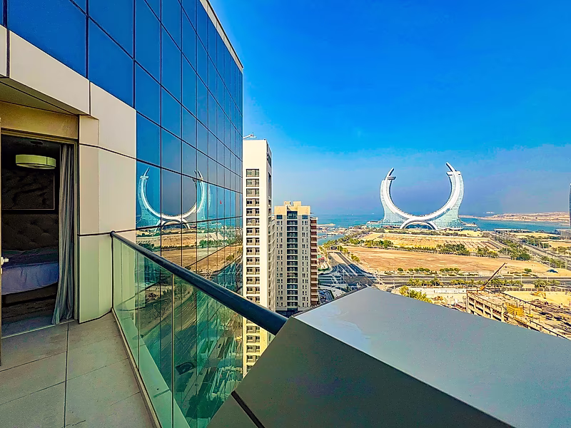 Hot Deal | Marina District | Stunning 2BR Apartment - Photo 11