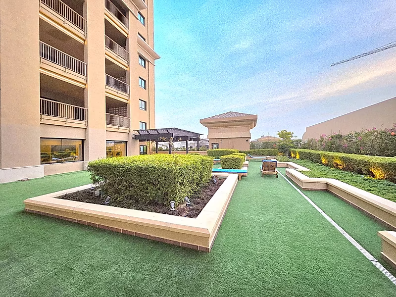 SMART INVESTMENT SPACIOUS 1 BEDROOM IN  PORTO ARABIA - Photo 3