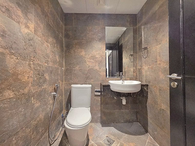 SMART INVESTMENT SPACIOUS 1 BEDROOM IN  PORTO ARABIA - Photo 8