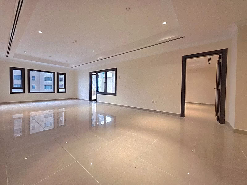 SMART INVESTMENT SPACIOUS 1 BEDROOM IN  PORTO ARABIA - Photo 10