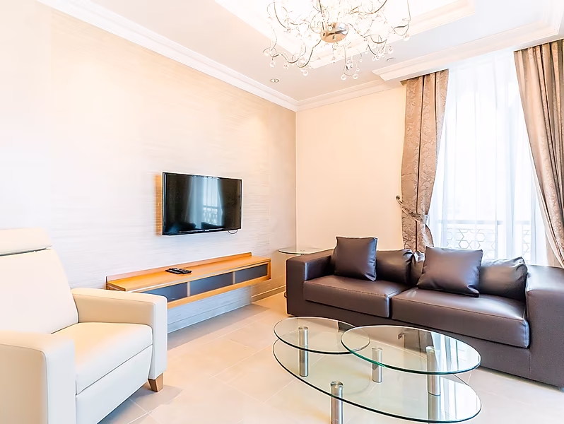 BILLS IN! 2 BEDROOM HIGH FLOOR SEA VEW | VB - Photo 2