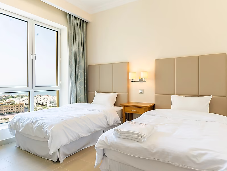 BILLS IN! 2 BEDROOM HIGH FLOOR SEA VEW | VB - Photo 4
