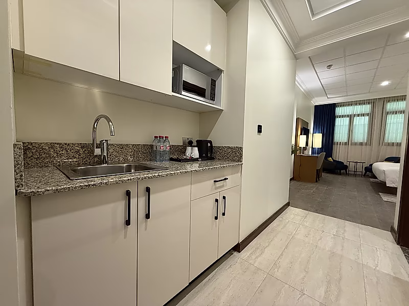 NEW STUDIO HOTEL APARTMENT BIN MAHMOUD - Photo 3