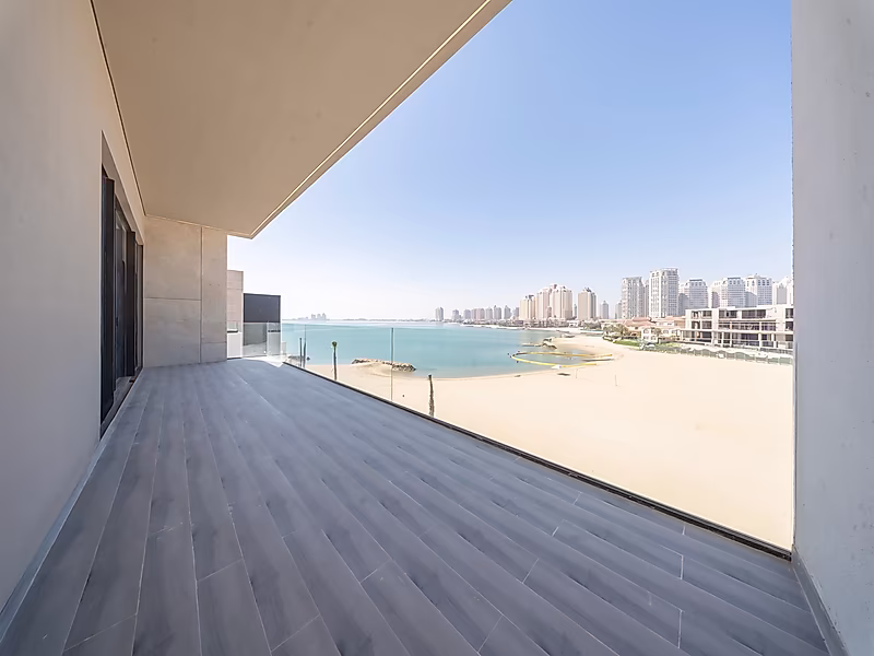 Iconic Ultra-Luxury Beachfront Villa of Unmatched Prestige - Photo 19