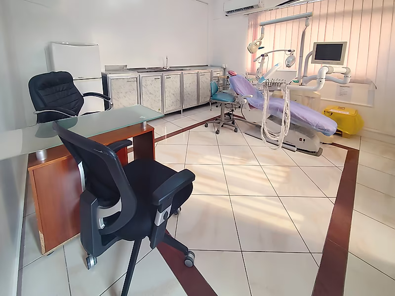 25-Year Established Dental Clinic for Sale in Doha - Photo 2