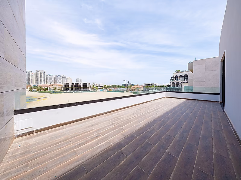Luxury Living | Standalone Villa in La Plage - Photo 16