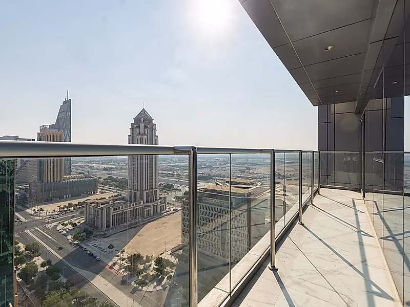 Luxury Fully Furnished 2-Bedroom Apartment in Lusail with Stunning Marina Towers View | High Floor & Flexible Payment Plan - Photo 8