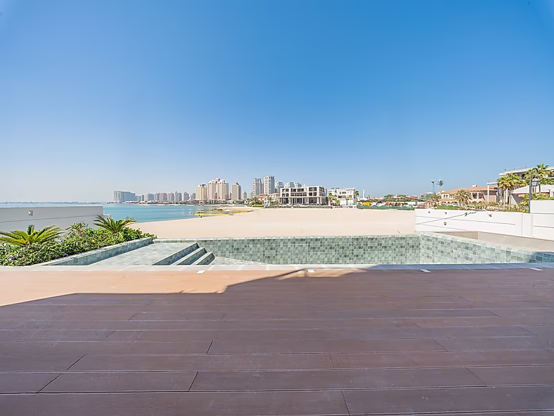 Iconic Ultra-Luxury Beachfront Villa of Unmatched Prestige - Photo 35