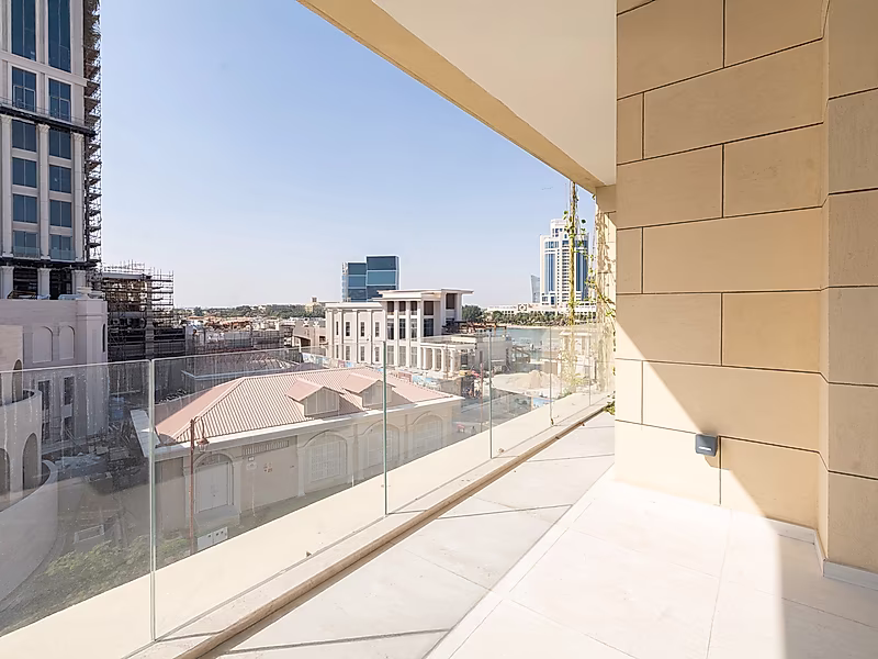 Step Into Island Luxury – 3BR+Maid Apartment, Pay 10% & Move In Now! - Photo 4