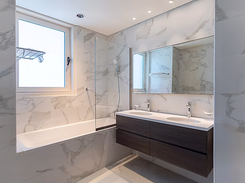 Step Into Island Luxury – 3BR+Maid Apartment, Pay 10% & Move In Now! - Photo 16